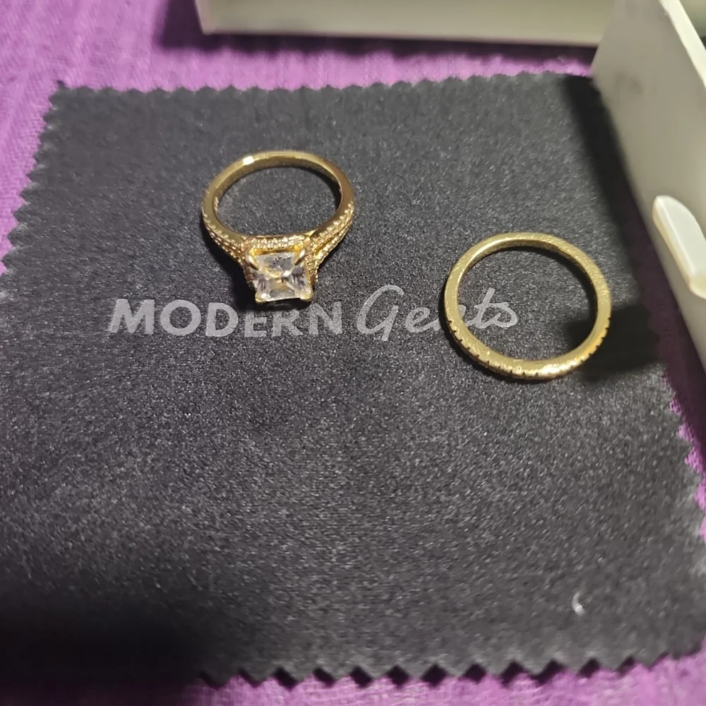 The EVELYN Modern Gents Gold Ring Set - Picture 7 of 7